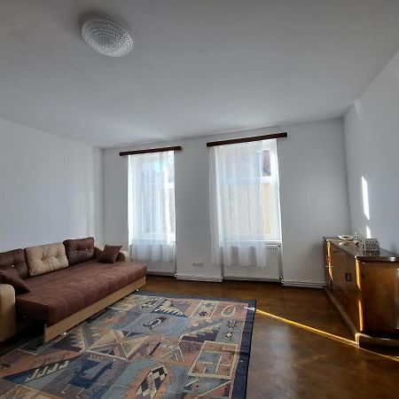Cozy Apartment In The Heart Of Sibiu Extérieur photo